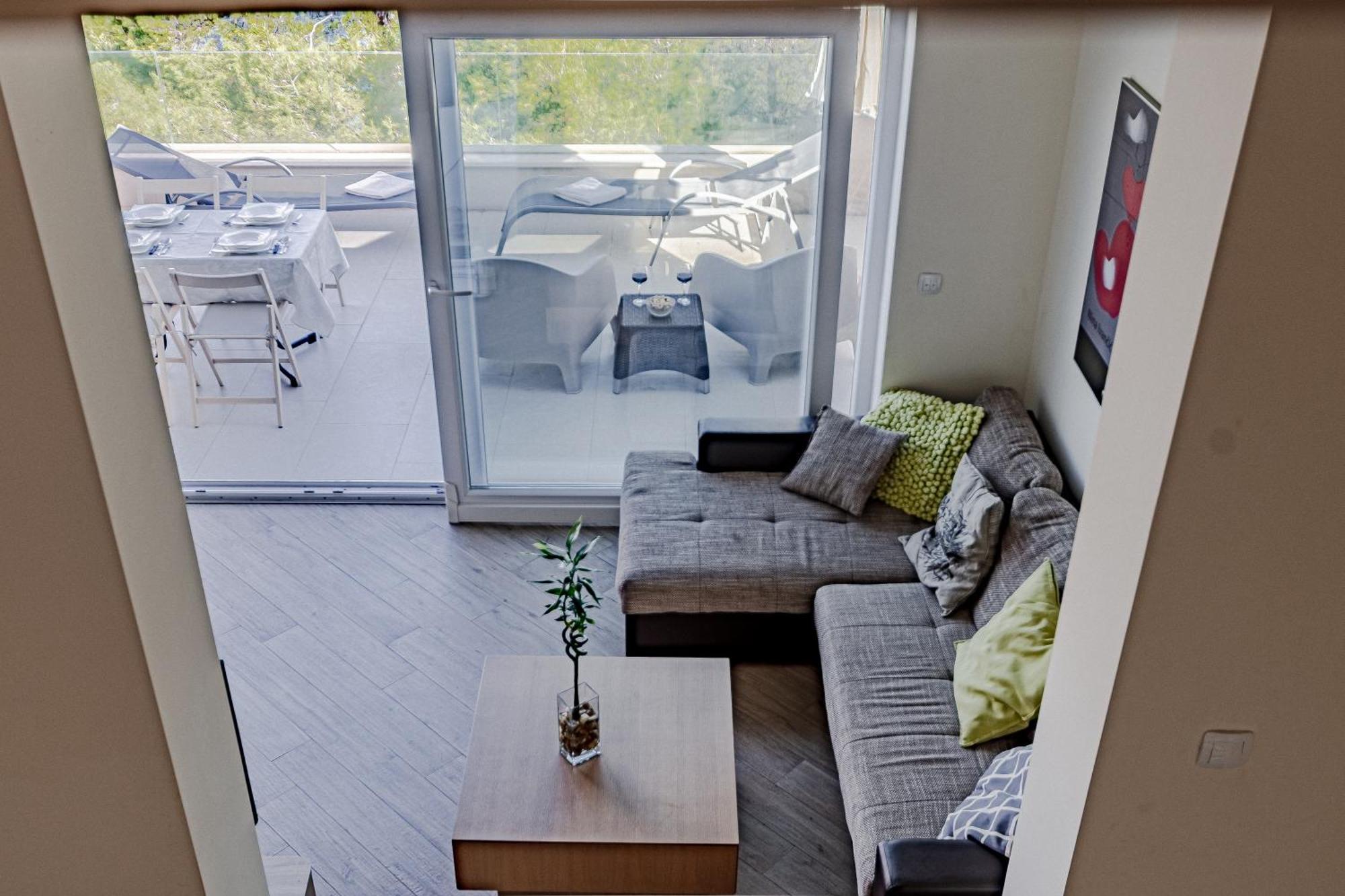 פוסטיר Apartment Vila Inga מראה חיצוני תמונה